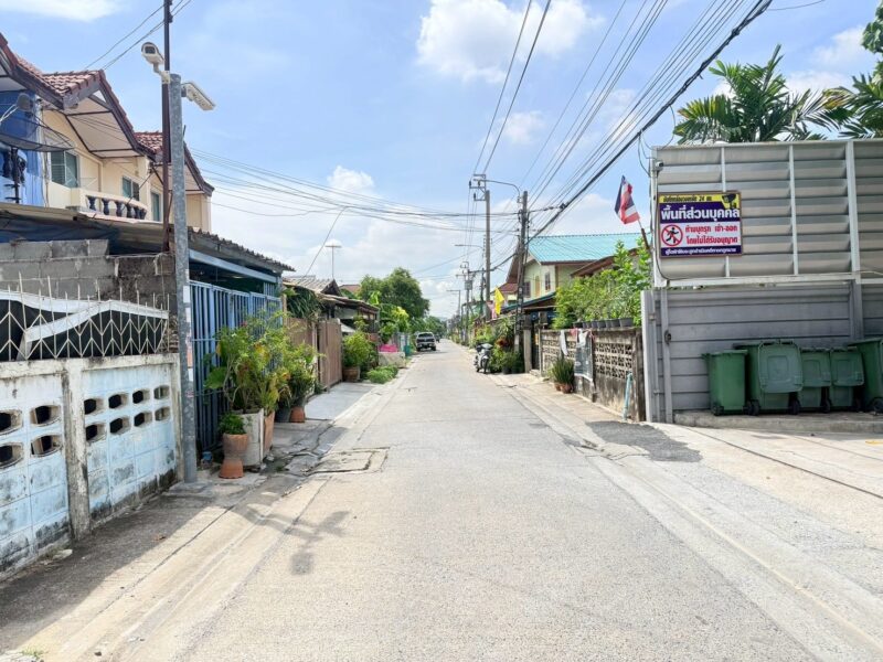 ขายด่วนที่ดิน 30 ตรว ติดถนนสาธารณะ ถมแล้ว ซ.บางศรีเมือง 1/9 เมืองนนทบุรี