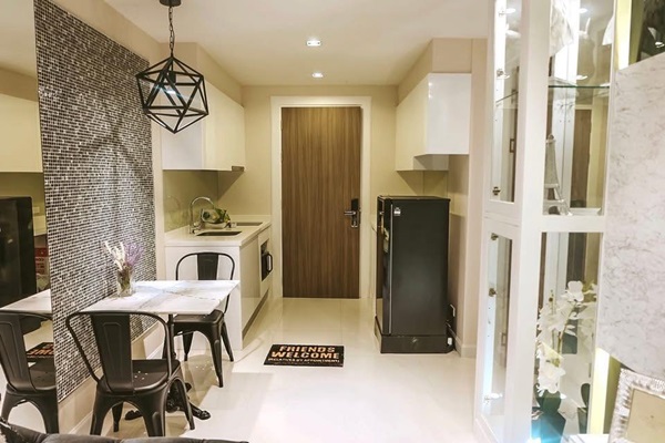 ขาย/ให้เช่า Deamber Pattaya Bangsare ชั้น 6 วิวทะเล ห่างทะเลเพียงไม่กี่ก้าว ห้องขนาด 43.5 ตรม. โทร 06-37515164