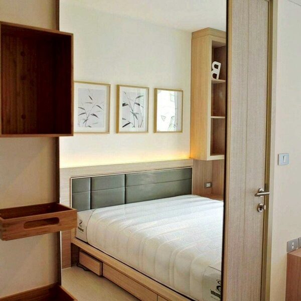 For sale RHYTHM SUKHUMVIT 36-38 ใจกลางทองหล่อ ใกล้ BTS ชั้น 10 วิวสระ โทร 094-9963362
