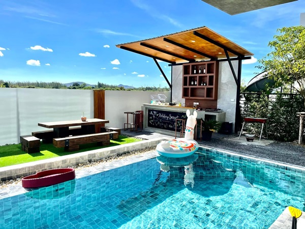 ขาย/ให้เช่า บ้าน Pool Villa หัวหิน 100 ตรว. ขนาด 4 ห้องนอน 4 ห้องน้ำ วิวภูเขา ห่างทะเล 5-10 นาที โทร 06-37515164