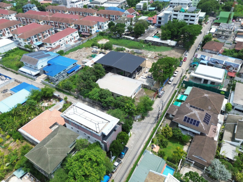 ขาย ที่ดิน แถมโกดัง อ่อนนุช17 215 ตรว ถนนกว้าง 6 เมตร