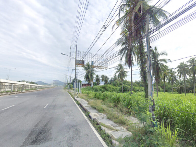 ขาย ที่ดิน ริมถนนมอเตอร์เวย์ อ.ศรีราชา 45 ไร่กว่า เหมาะทำจัดสรร โกดัง