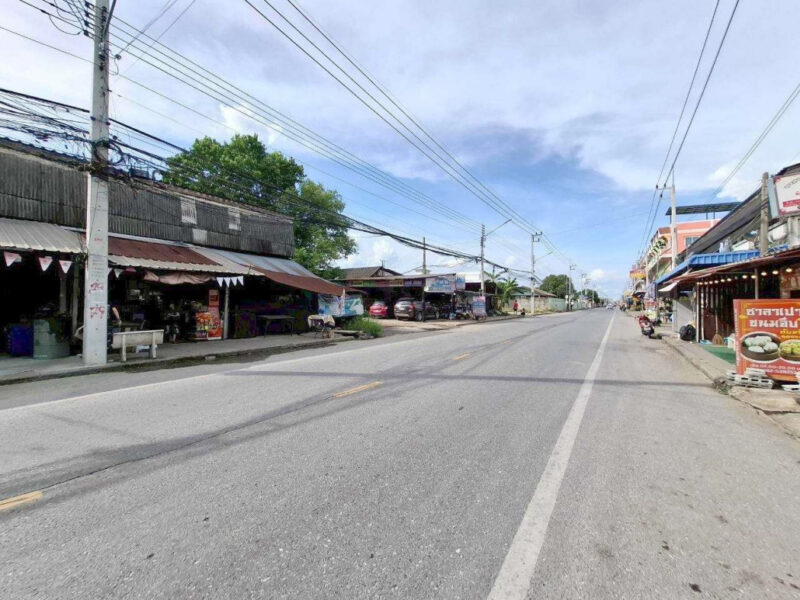 ขาย ที่ดิน ซอยวัดเทียนดัด สามพราน 10 ไร่ 1 งาน ใกล้ถนนเพชรเกษม เพียง 650 เมตร