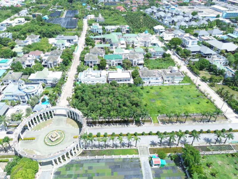 ขาย ที่ดิน หมู่บ้าน Evergreen city บางแค 580 ตรว อยู่ริมถนนเมนของโครงการ