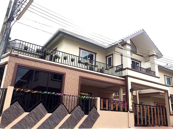 ขายบ้านเดี่ยว 2 ชั้น หมู่บ้านอิ่มอัมพรทาวน์ ซอยราชพฤกษ์ 9 ใกล้ BTS บางหว้า โทร 065-1515166