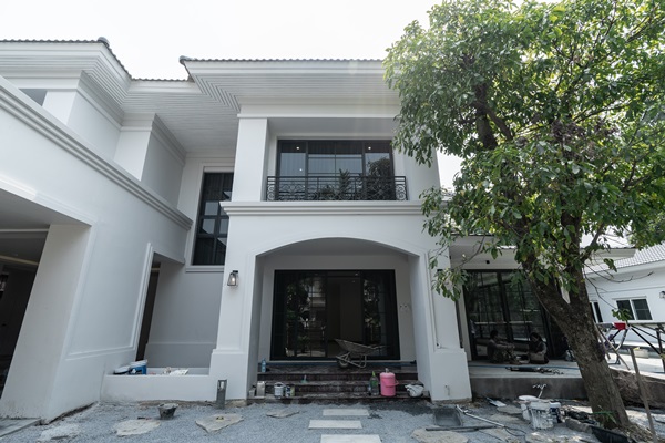 ขายบ้าน หมู่บ้าน ลัดดารมย์ อิลิแกรนช์ ราชพฤกษ์-รัตนาธิเบศ นนทบุรี รีโนเวทใหม่ ทำเลสวย โทร 0944836998