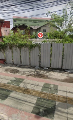 ขายที่ดิน ติดถนนปู่เจ้าสมิงพราย เหมาะสำหรับทำอาคารพาณิชย์เพื่อการค้า หรือปลูกสร้างเพื่ออยู่อาศัยในทำเลใกล้เมือง เดินทางสะดวก | 93392