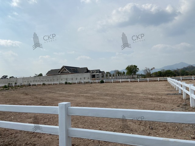 ขายที่ดินแปลงสวย นครนายก หน้ากว้างประมาณ 49 เมตร ลึกประมาณ 39 เมตร มีน้ำ-ไฟครบ พร้อมต่อยอดใช้งาน เหมาะสำหรับปลูกบ้านพักอาศัย | 93387