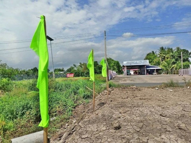 ที่ดินทำเลดีย่านชุมชนใกล้ถนนหลักหลังวัดดอนใหญ่ ลำลูกกาปทุมธานี T.062-1574449 ขนาด 1ไร่.- 2,900,000.