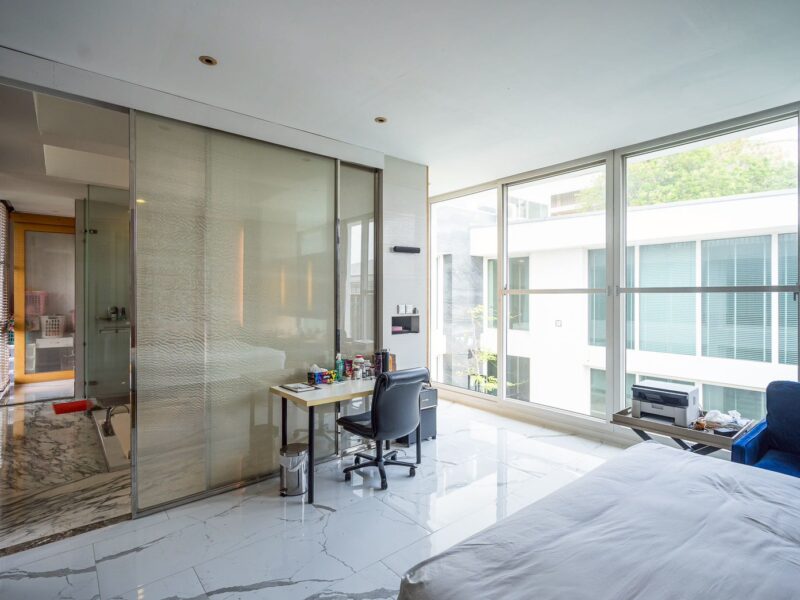 ขายบ้านเดี่ยวระดับลักชัวรี พร้อมสระว่ายน้ำส่วนตัว เมืองแก้ว บางนา