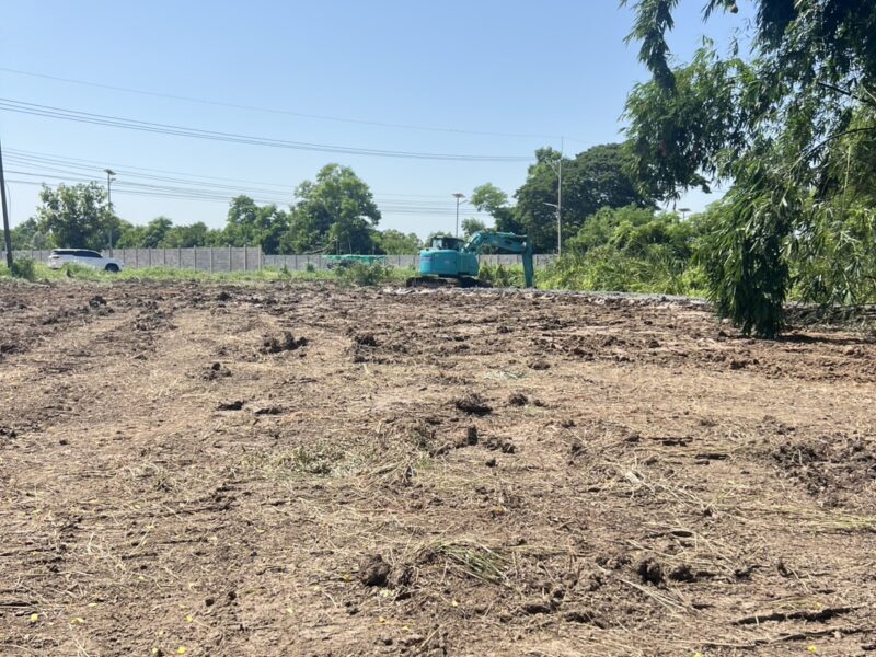 ที่ดินเปล่า ติดถนน ตำบลพืชอุดม อำเภอลำลูกกา จังหวัดปทุมธานี