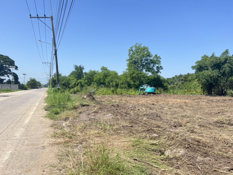 ที่ดินเปล่า ติดถนน ตำบลพืชอุดม อำเภอลำลูกกา จังหวัดปทุมธานี