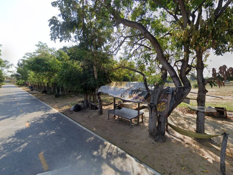 ที่ดินเมืองร้อยเอ็ด ผืนใหญ่ ทำเลดี ติดถนนสายหลัก (ร้อยเอ็ด-อาจสามารถ) 8 ไร่เศษ หน้าแปลงติดถนน