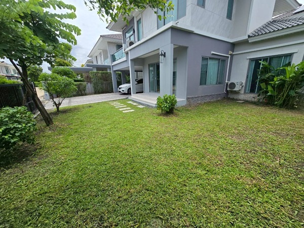 ขาย/ให้เช่า บ้านเดี่ยว 2 ชั้น หมู่บ้านเพอร์เฟคเพลส พระราม 9-กรุงเทพกรีฑา ทำเลดีมาก โทร 098-428-2935