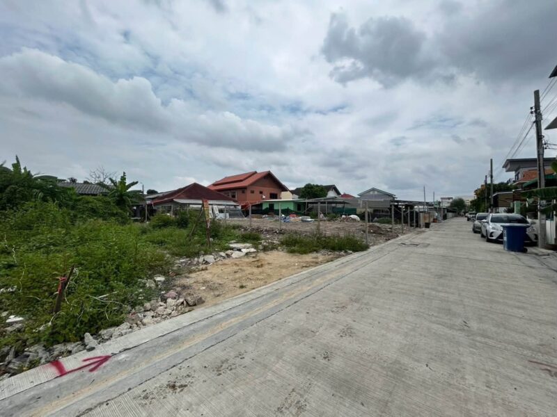 ขายด่วนที่ดิน 58 ตรว ติดถนนสาธารณะ ถมแล้ว เฉลิมพระเกียรติ ร.9 ซอย 14 แยก17 ประเวศ กรุงเทพฯ