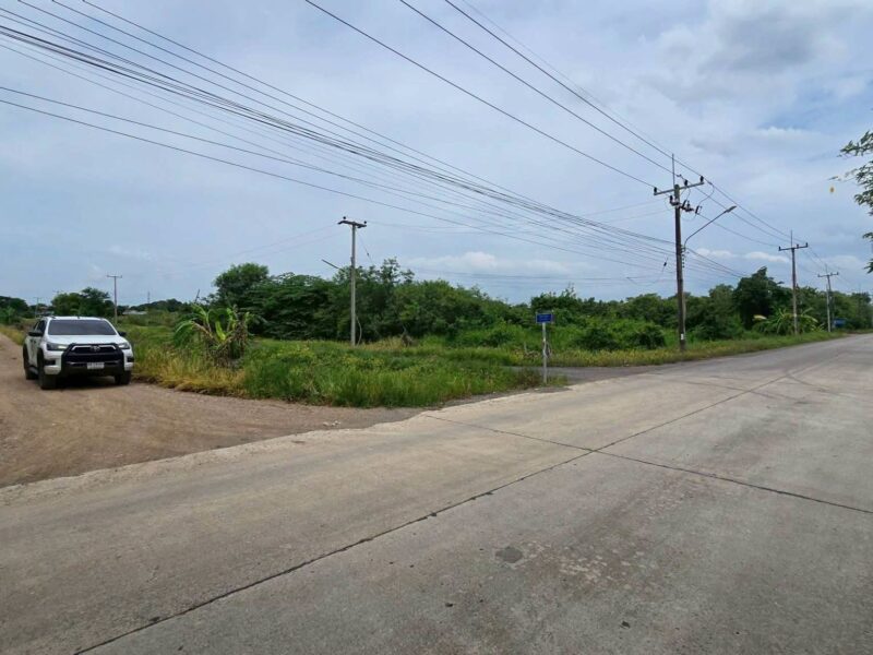 ขายด่วนที่ดิน 300 ตรว ติดถนนสาธารณะ 2 ด้าน ซ.บุญไพศาล1 คลอง 9 หนองเสือ ปทุมธานี