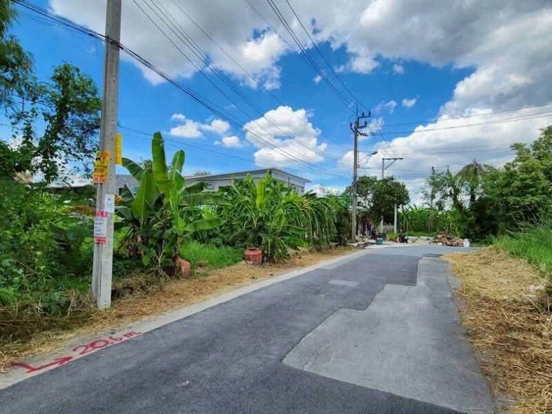 ขายด่วนที่ดิน 102 ตรว ติดถนนคอนกรีต ถมแล้ว ซ.บรมราชชนนี 76 ตลิ่งชัน กทม.