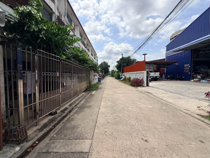 ขายที่ดินใกล้รถไฟฟ้า 181 ตรว ติดถนนสาธารณะ ถมแล้ว+ล้อมสังกะสี ซ.รามอินทรา 39 แยก14 บางเขน กทม.