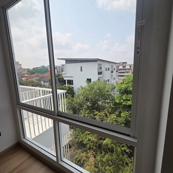 ขาย/เช่า โฮมออฟฟิศ 4 ชั้น สร้างใหม่ ซอยลาดพร้าววังหิน 32 แยก 6 ทำเลศักยภาพ เดินทางสะดวก โทร 0875170636