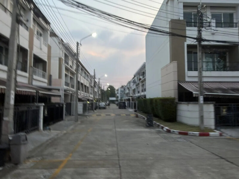 ให้เช่า บ้านกลางเมือง ทำเลดี ติดโฮมโปร สุขสวัสดิ์ พระประแดง เดินทางสะดวก