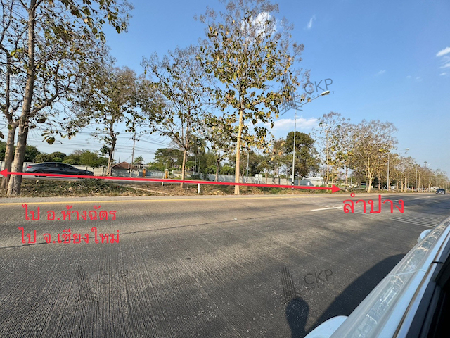 ขาย ที่ดินพร้อมสิ่งปลูกสร้าง 55 หลัง ติดไฮเวย์ลำปาง - เชียงใหม่ เหมาะสำหรับทำโรงงานอุตสาหกรรม