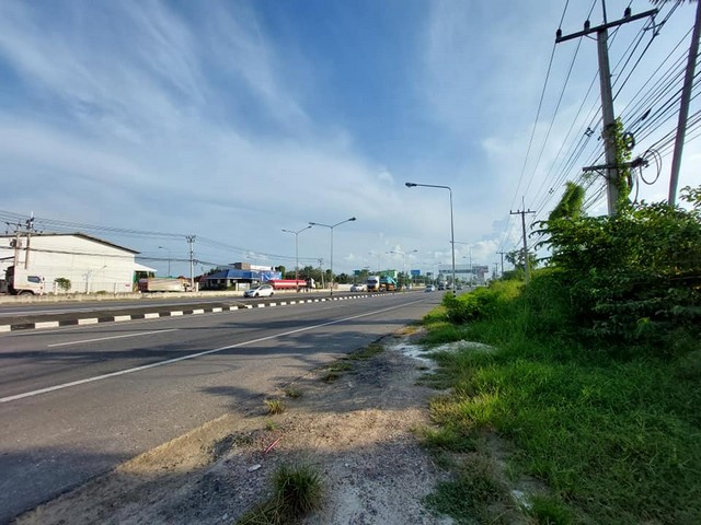 ขายด่วน ที่ดินติดถนนเพชรเกษม แปลงสวย 4 ไร่ 76 ตร.ว. เยี่ยงโรบินสัน จ.เพชรบุรี