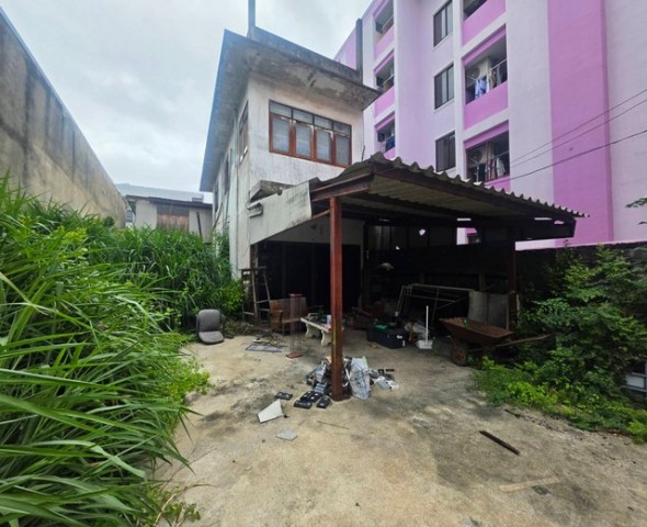 sss574 ขาย ที่ดิน ซอยพงษ์เพชร 30 ใกล้เดอะมอลล์งามวงศ์วาน