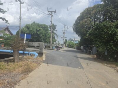L260129 | ขายที่ดินเปล่าถมแล้ว ต.ไร่ขิง อ.สามพราน จ.นครปฐม ขนาด 2 งาน หรือ 200 ตร.วา ทำเลดี เหมาะสำหรับสร้างบ้านพักอาศัย โกดัง ราคาต่อรองได้