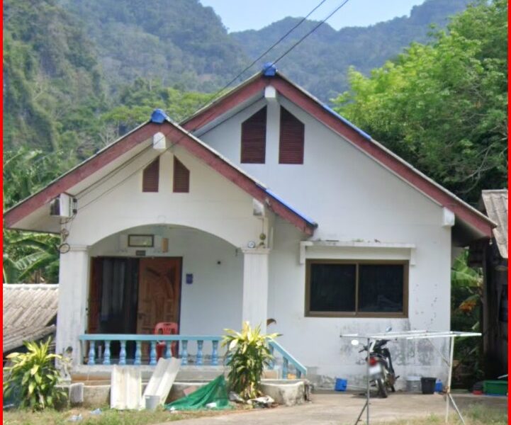 ขายที่ดินพร้อมบ้านพักอาศัย 2 หลัง บรรยากาศธรรมชาติ ติดลำคลอง จังหวัดพังงา