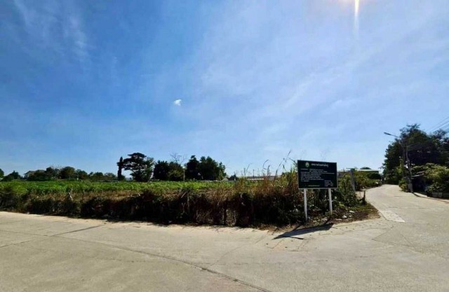 ขายที่ดินแปลงใหญ่ 11-2-93 ไร่ ผังส้ม ใกล้ Ocean Marina Resort พัทยา–จอมเทียน ตำบลห้วยใหญ่ บางละมุง,ชลบุรี