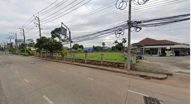 ขายที่ดินผืนใหญ่หัวมุม 3 ไร่เศษ ใจกลางเมืองโคราช ติดต้นถนนสืบศิริ ตำบลในเมือง เมืองนครราชสีมา,นครราชสีมา