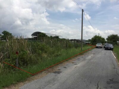 ที่ดินเปล่าขนาด 200 ตารางวา ตั้งอยู่ในซอยบงกช 53 ตำบลคลองสอง อำเภอคลองหลวง จังหวัดปทุมธานี