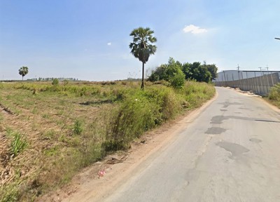 ขายที่ดินเกาะจันทร์ชลบุรี ขายที่ดิน 95-3-79 ไร่ พื้นที่สีม่วง/เหลือง ห่างจากเส้น 331 4 กิโลเมตร อยู่ใกล้แหล่งอุตสาหกรรม