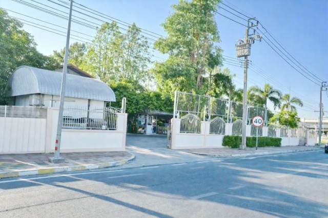 260829nnateskn ให้เช่า ที่ดิน ราชพฤกษ์ บางกร่าง ให้เช่าที่ดินพร้อมอาคาร เนื้อที่ 1 ไร่ 1 งาน 93 ตร.วา. ติดถนนใหญ่ 12 ห้อง 1 โรงอาหาร