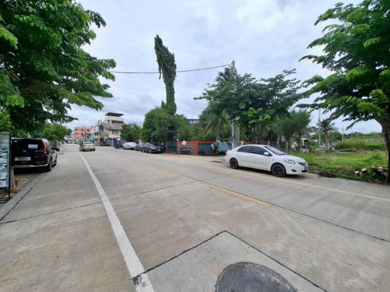 ขาย ที่ดิน ริมถนนทุ่งมังกร ตลิ่งชัน 515 ตรว ใกล้ถนนบรมราชชนนี เพียง 700 เมตร