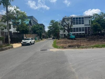 ขายที่ดิน 74 ตรว ซอยพรีเมียร์ 1 แยก 14 ติดสวนวนธรรม สวนสาธารณะ 38 ไร่ ใกล้พาราไดซ์พาร์ค ใกล้สวนหลวง