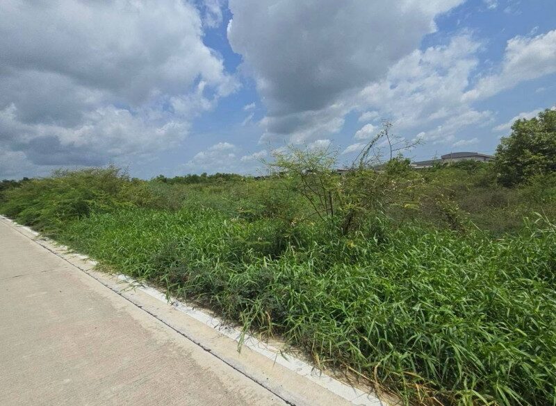 ที่ดินทำเลดี ตำบลคลองสอง อำเภอคลองหลวง จังหวัดปทุมธานี ตั้งอยู่บริเวณ ซอยกลั่นกรอง 2 ระหว่างซอยไอยรา 6