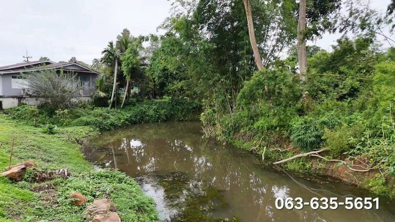 ขายที่สวยวิวเขา ต.นาหินลาด อ.ปากพลี จ.นครนายก ทำเลดี และฮวงจุ้ยโดดเด่น หน้าติดถนนลาดยาง ท้ายติดคลองยาวกว่า 100 เมตร