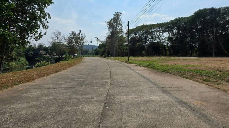 ลดเป็นล้าน ที่ดินสวยติดถนนเลียบแม่น้ำนครนายก ต.สาริกา อ.เมืองนครนายก สำหรับคนที่มองหาแปลงริมน้ำทำเลท่องเที่ยว