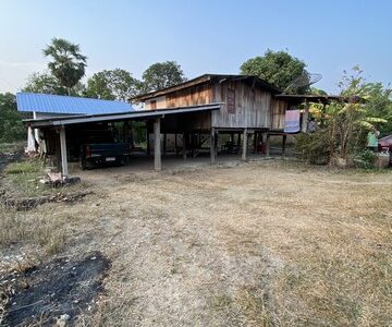 พร้อมโอนบ้านไม้ยกพื้นสูงค่ายระจันเมืองสิงห์ 262 ตารางวา จังหวัดสิงห์บุรี ต.โพทะเล วิถีไทย 262 วา ต.โพทะเล อ.ค่ายบางระจัน