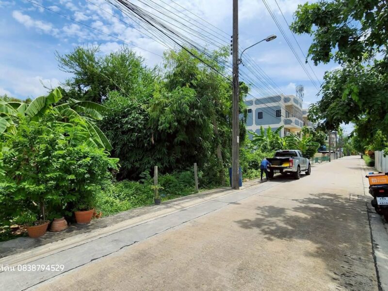 Vายที่ดินใกล้ม.ธนบุรี 96 ตารางวา ติดถนนคอนกรีต เพชรเกษม 108 แยก 7 ภาษีเจริญ กทม.