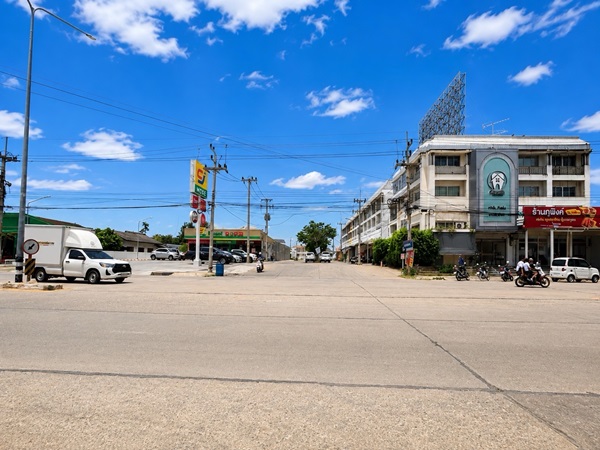 ขายที่ดิน ติดมหาวิทยาลัย 520 ตร.ว. สามชุก จ.สุพรรณบุรี นักลงทุนต้องดู โทร. 086-341-4384