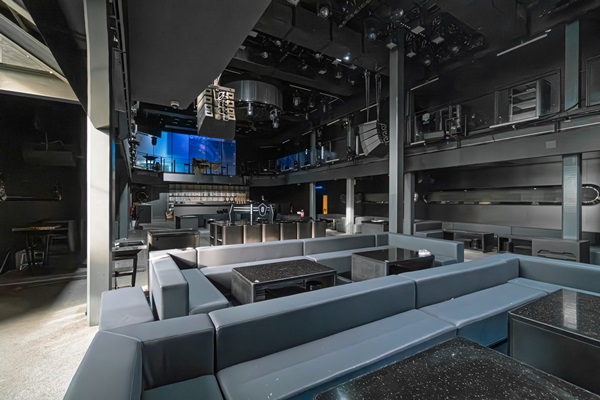 ปล่อยเช่า ผับ ไนต์คลับ (Nightclub) เซ้งอาคาร 3 ชั้น 2,100 ตรม. ทำเลใจกลางเอกมัย สามารถดำเนินธุรกิจต่อได้ทันที โทร 090-6360022