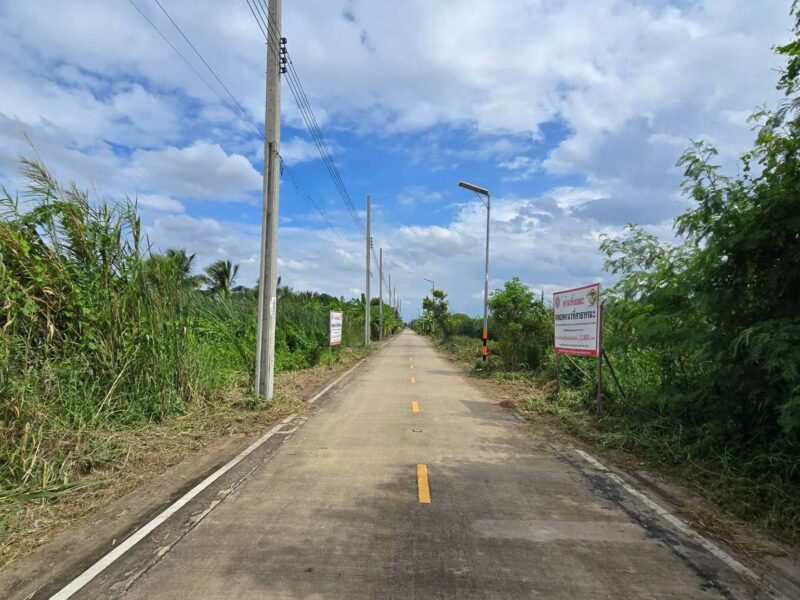 ขายด่วนที่ดิน 96 ตรว ติดถนนคอนกรีตสาธารณะ ซ.นายตึ๋ง บางกรวย นนทบุรี