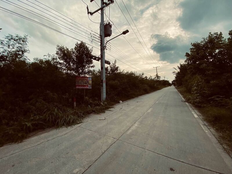 ขายที่ดินใกล้ตลาดไท 833 ตรว ติดถนนคอนกรีตสาธารณะ ซ.เอราวัณ 21 คลองหลวง จ.ปทุมธานี