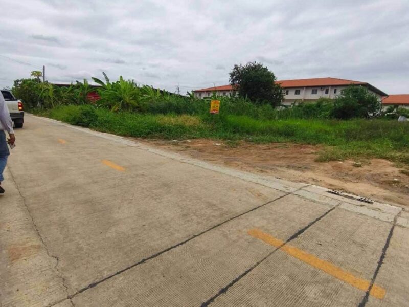 ขายด่วนที่ดิน 215 ตรว ติดถนนสาธารณะ 2 ด้าน ซ.ไอยรา 26,27 คลองหลวง ปทุมธานี