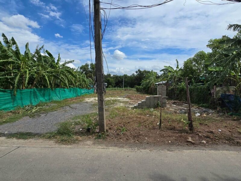 ขายที่ดิน 200 ตรว ติดถนนคอนกรีตสาธารณะ ถมแล้ว ซ.คลองสี่ ตอ.36 คลองหลวง ปทุมธานี