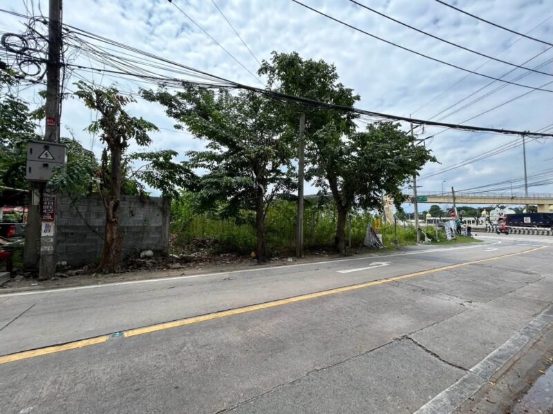ขายด่วนที่ดิน 831 ตรว ติดถนนสาธารณะ 2 ด้าน ถมแล้ว ซ.กาญจนาภิเษก 7 ภาษีเจริญ กรุงเทพฯ