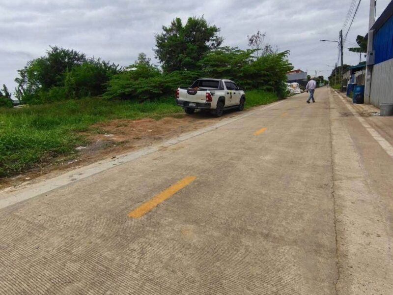 ขายด่วนที่ดิน 215 ตรว ติดถนนสาธารณะ 2 ด้าน ซ.ไอยรา 26,27 คลองหลวง ปทุมธานี