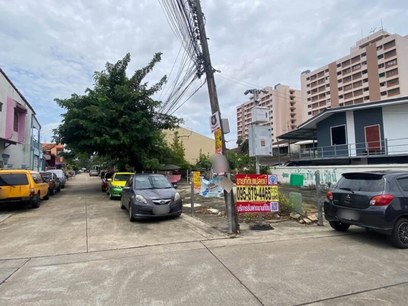 ขายด่วนที่ดินถมแล้ว 40 ตรว ติดถนนคอนกรีตสาธารณะ 2 ด้าน แปลงมุม ซ.ประชานุกูล 3 ซอย 1 บางซื่อ กรุงเทพฯ